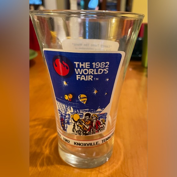 🌎 Vtg 1982 Worlds Fair Glass Knoxville Tennessee - Picture 1 of 2